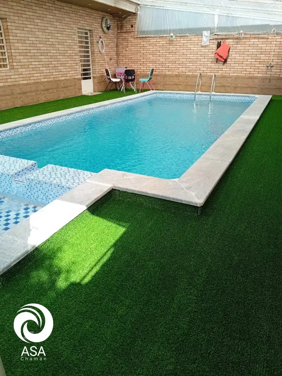 چمن مصنوعی ضدکلر برای استخر